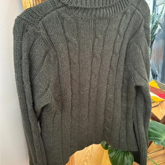 Cozy Olive Green Turtleneck Sweater with a Wool and Alpaca Blend - Picture 6 of 8